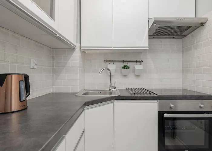 Emilii Plater Chic By Bookinghost Szczecin